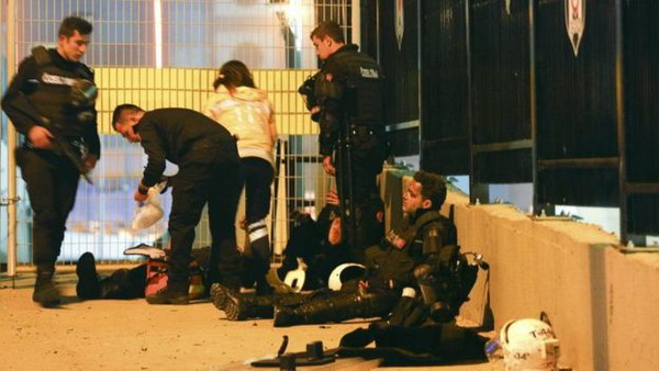 29 погибших, 166 раненых в результате двух взрывов в Стамбуле