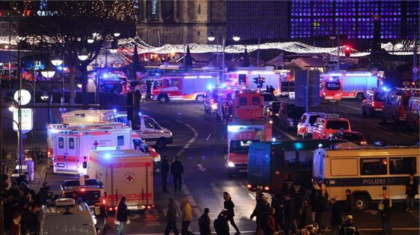 Наезд грузовика на ярмарку в Берлине – акт терроризма: Ангела Меркель