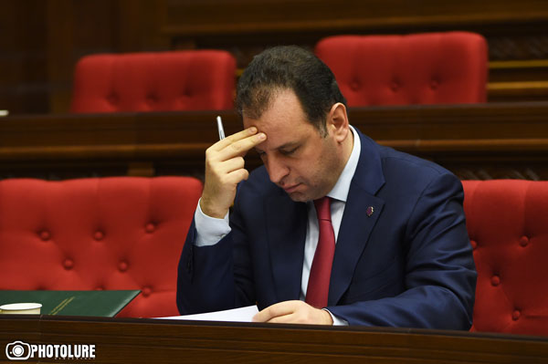 «Мой армянский не позволяет мне быть точным в ответе, не используя ругательства»: министр – Заруи Постанджян