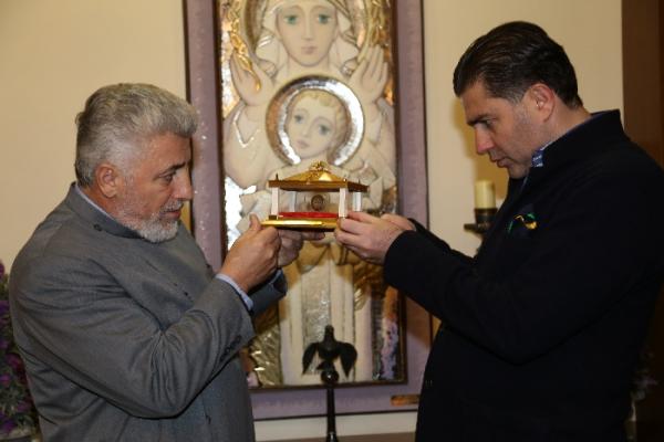 Армянской церкви Москвы подарена частица мощей Святого Григория Просветителя: «Еркрамас»