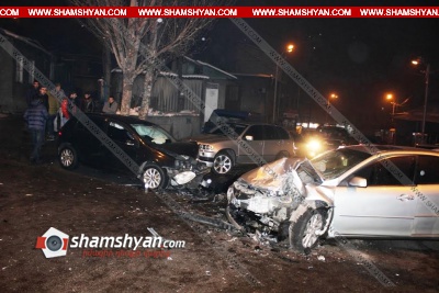 Крупная цепная автоавария в Ереване: на улице Чаренца столкнулись Mazda, Hyundai и Volkswagen, есть пострадавшие – shamshyan.com