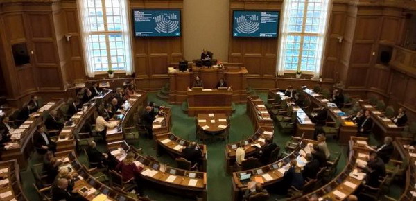 Парламент Дании принял резолюцию о признании Геноцида армян