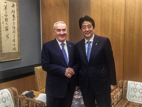 Премьер-министр Японии Синдзо Абэ готов развивать отношения с Арменией «во всех возможных сферах»