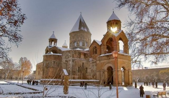 Армянская Апостольская Церковь отмечает праздник Богоявления и Рождества Иисуса Христа