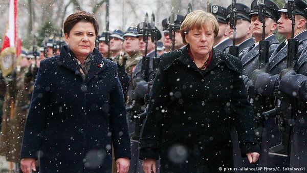 Ангела Меркель в Польше: снимать санкции с России пока рано, минские соглашения не выполняются