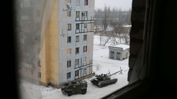 Обстрелы на востоке Украины ночью продолжались: есть погибшие