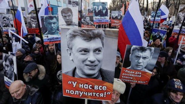 Тысячи людей приняли участие в «Марше Бориса Немцова» в центре Москвы