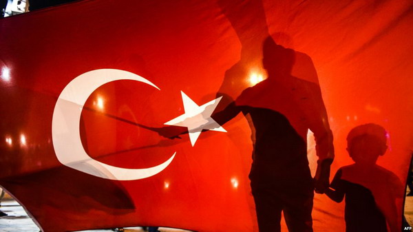 Турция: Эрдоган подписал законопроект о расширении своей власти на референдум