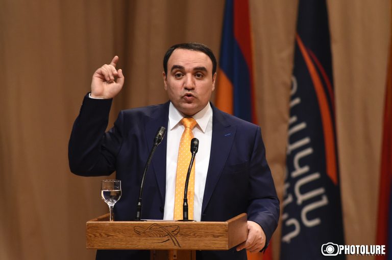 Артур Багдасарян: «В Армении есть запасы нефти и газа»