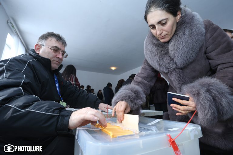 В 10 общинах Армении прошли местные выборы