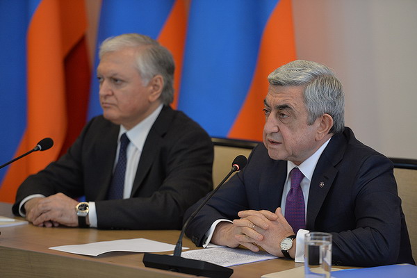 Армения применит весь свой арсенал для защиты безопасности народа Арцаха: Серж Саргсян