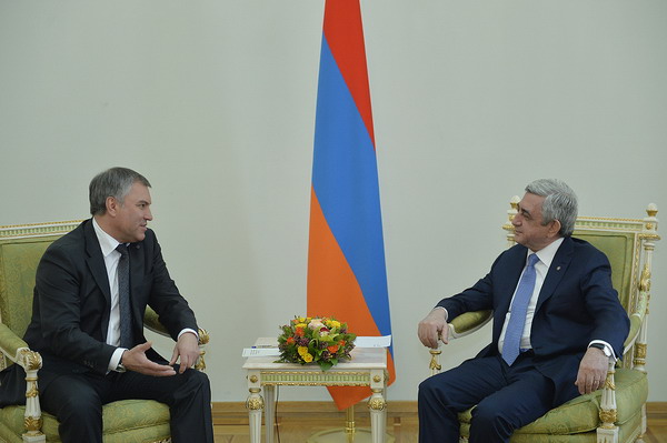 Серж Саргсян принял прибывшего в Армению с официальным визитом председателя Госдумы РФ Вячеслава Володина
