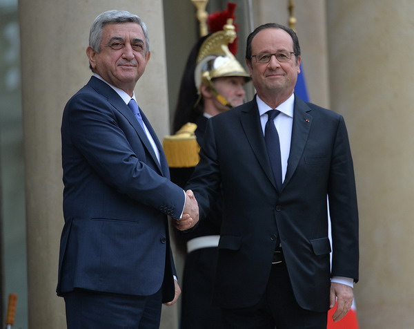 В Елисейском дворце состоялась встреча Сержа Саргсяна с Франсуа Олландом