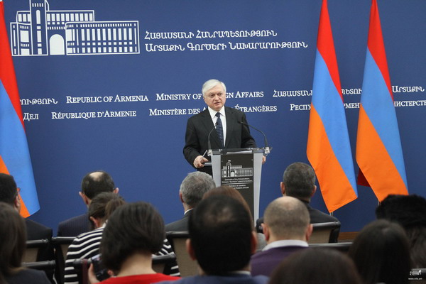 Лучшее, что я могу пожелать, это увенчание успехом усилий по мирному урегулированию карабахского вопроса: Эдвард Налбандян