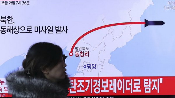 Северная Корея запустила сразу четыре баллистические ракеты в сторону Японского моря: Синдзо Абэ