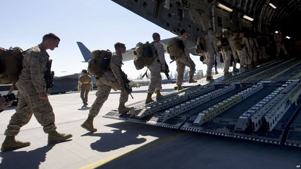 США разместили в Сирии еще 400 морских пехотинцев для ускорения поражения ИГИЛ в Ракке