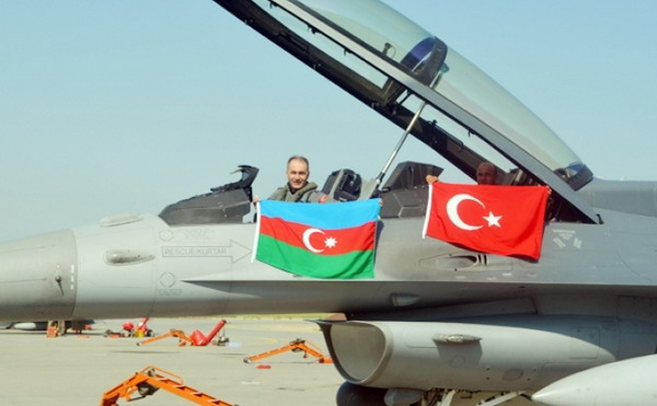 Азербайджан и Турция проведут совместные военные учения