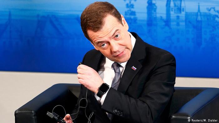 «Чушь, компот»: так впервые отреагировал Медведев на расследование Навального «Он вам не Димон»