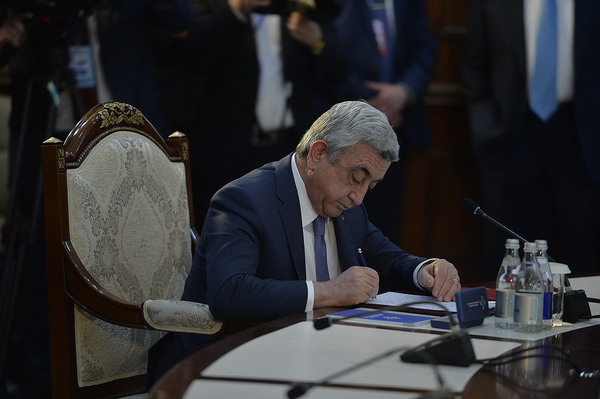 Серж Саргсян в Бишкеке принял участие в неформальной встрече глав государств-членов ОДКБ