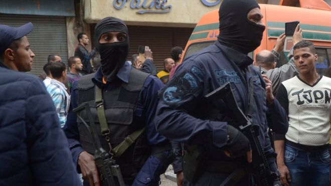 Президент Египта объявил чрезвычайное положение в стране после терактов в коптских церквях