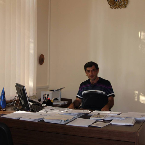 «Нет такого избирательного участка, где в течение дня, по крайней мере, с интервалом в 15 минут не нарушалось бы право на тайну голосования»: Армен Хачатрян – «Грапарак»