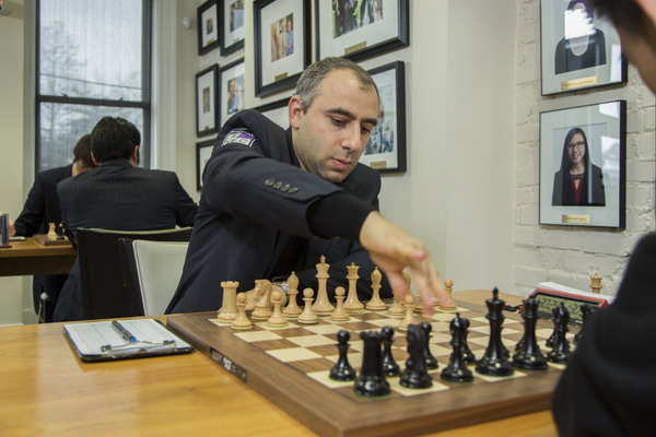 Уэсли Со и Варужан Акобян лидируют в чемпионате США по шахматам