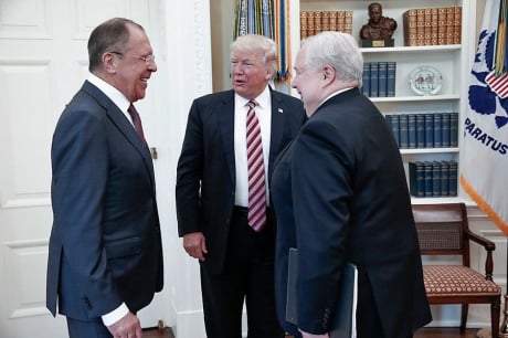 CNN: Белый дом взбешен «ложью русских» и публикацией фото из закрытой встречу Трампа и Лаврова