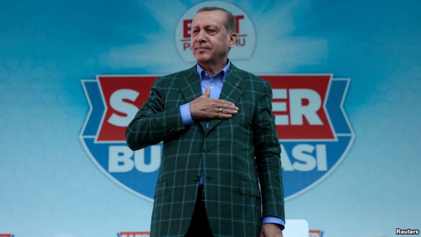 Поддержка Соединенными Штатами курдских отрядов в Сирии «серьезно огорчает» Турцию и Эрдогана