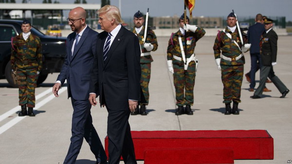 Трамп прибыл в Брюссель на саммит НАТО: видео