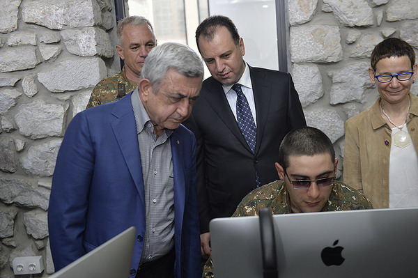 Серж Саргсян присутствовал на официальном старте проекта «Тумо-армия» в Арцахе