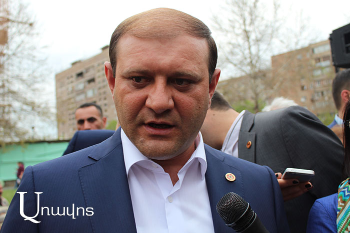 Опрос: большинство граждан недовольно деятельностью Тарона Маргаряна на посту мэра Еревана