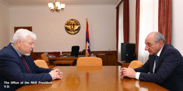 Бако Саакян и Анджей Каспшик обсудили ситуацию на линии соприкосновения