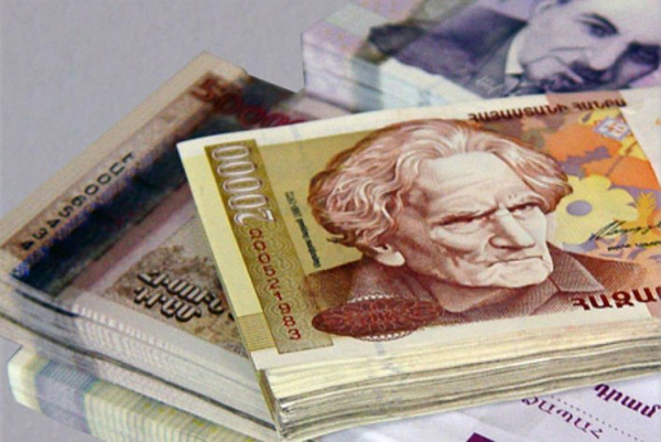 Армянские бумажные деньги, возможно, будут заменены пластиковыми, гибридными денежными знаками