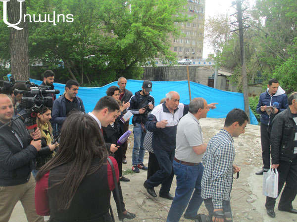 Никол Пашинян нагнулся и убрал мусор: «В ментальности Армении самым важным стало понятие «западло» – видео