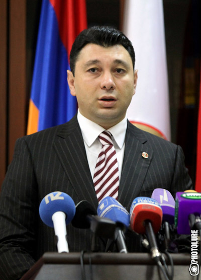 Шармазанов: Серж Саргсян не предлагал Овику Абраамяну занять пост секретаря Совета безопасности