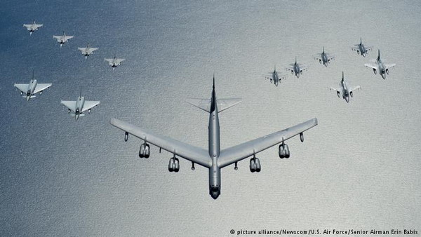 Пентагон перебросил в Европу стратегические бомбардировщики В-52Н