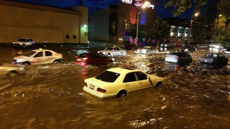 Наводнения 12 июня на улицах Еревана: видео «A1+»