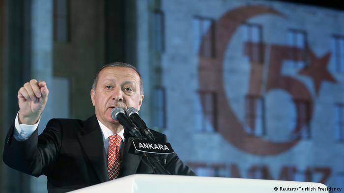 Турция уверена, что Daimler, BASF и ряд ларьков шаурмы – «пособники терроризма» в Германии: Берлин называет это «смехотворным»
