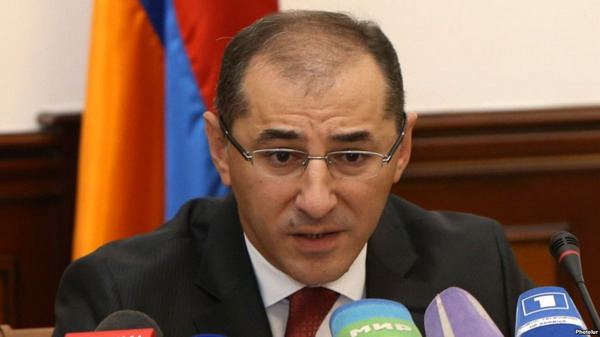 Ереван обсуждает с Москвой вопрос получения нового военного кредита: заявление министра финансов