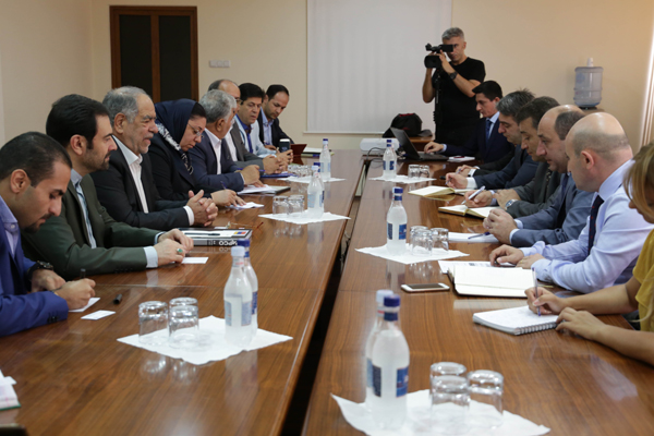Сурен Караян и советник президента Ирана обсудили экономическую повестку и сотрудничество