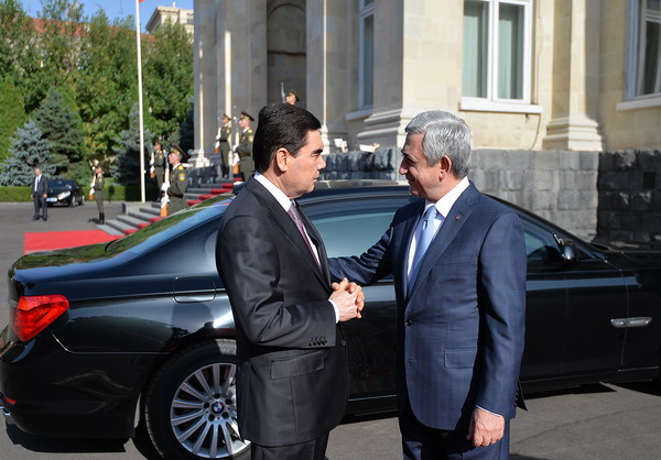 Серж Саргсян принял прибывшего в Ереван с официальным визитом президента Туркменистана Гурбангулы Бердымухаммедова