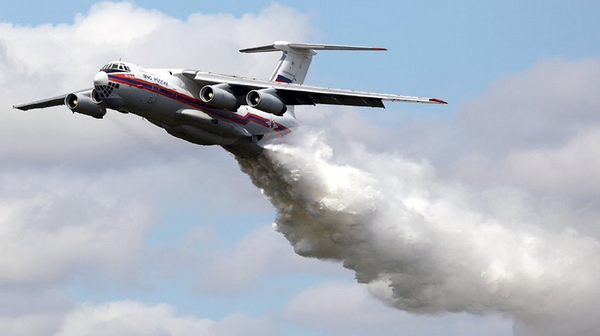 Самолет Ил-76 МЧС России начал тушение пожара в заповеднике «Хосровский лес» в Армении
