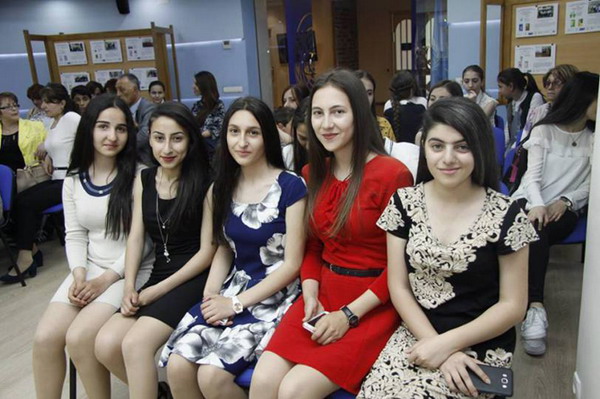 Пять девушек из села Карби Армении стали финалистками Global Technovation challenge