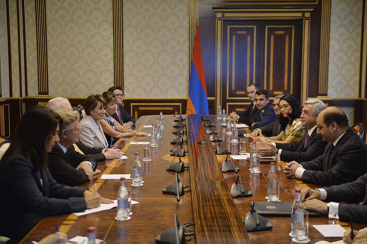 Конгрессмены выразили готовность приложить усилия для дальнейшего расширения и углубления отношений Армения-США