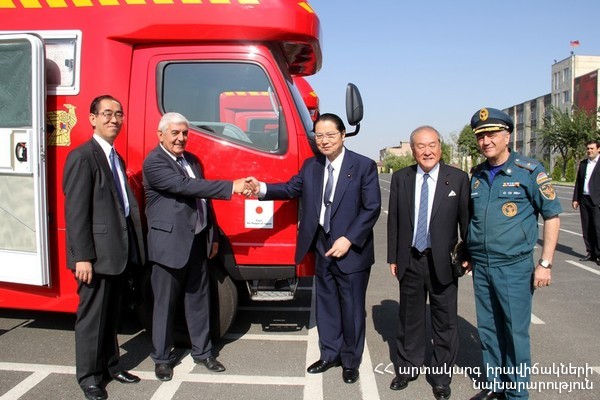 МЧС Армении в 2018г получит из Японии 39 пожарных автомобилей