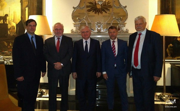 Эдвард Налбандян в Нью-Йорке встретился с сопредседателями Минской Группы ОБСЕ