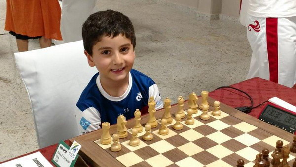 7-летний Арен Эмрикян из Чикаго — чемпион мира по шахматам среди детей до 8 лет
