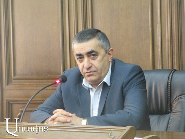«А я не мечтаю об эпохе Вано»: Армен Рустамян