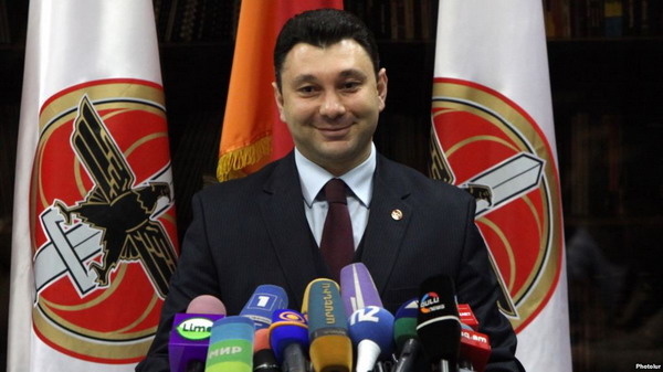 Э.Шармазанов: РПА положительно оценивает деятельность премьера за год его пребывания в должности