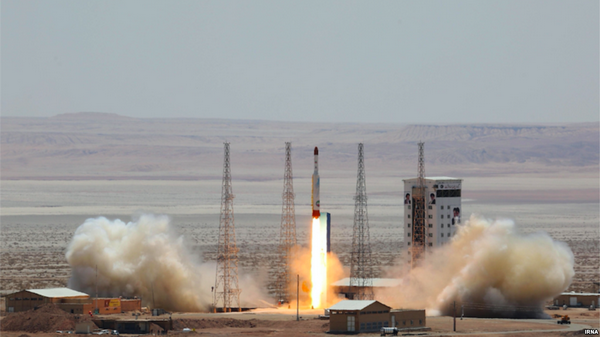 Иран провел успешные испытания новой баллистической ракеты средней дальности